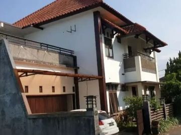 Rumah Mewah Plus Kolam Renang Di Dau Malang