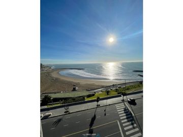 VENTA DE EXCLUSIVO PISO DE CATEGORIA FRENTE AL MAR EN BAHIA VARESE