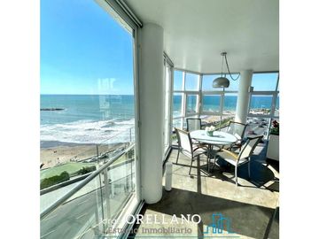 VENTA DE EXCLUSIVO PISO DE CATEGORIA FRENTE AL MAR EN BAHIA VARESE