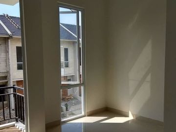 Promo Rumah Siap Huni 2 lantai dekat Meruya Joglo di Cipadu