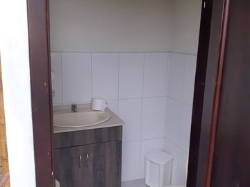Se Vende Casa en Zona Rural, en la Montaña y Cerca del Mar en Olón