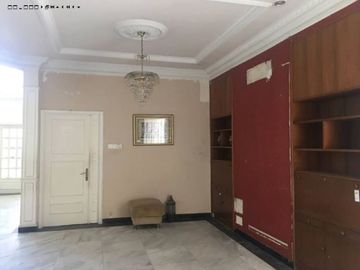 Rumah jl Raya Dharmahusada Hadap Barat Listrik 6500 watt