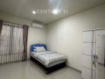 Rumah Di Simpruk Lippo Cikarang 3 Kamar , Furnished Mewah, Nego