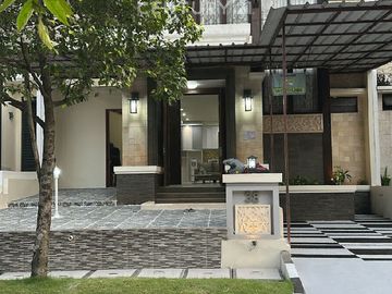 Rumah Di Simpruk Lippo Cikarang 3 Kamar , Furnished Mewah, Nego