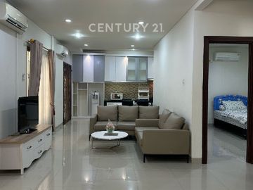 Rumah Di Simpruk Lippo Cikarang 3 Kamar , Furnished Mewah, Nego
