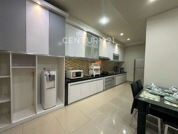 Rumah Di Simpruk Lippo Cikarang 3 Kamar , Furnished Mewah, Nego