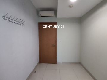 Apartment 2 BR Semi Furnished Di Jakarta Utara DL 18784