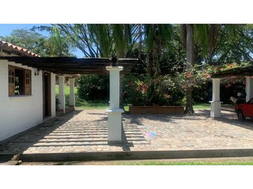 Finca para la venta o alquiler en Altos de Peñalisa