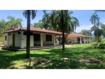 Finca para la venta o alquiler en Altos de Peñalisa