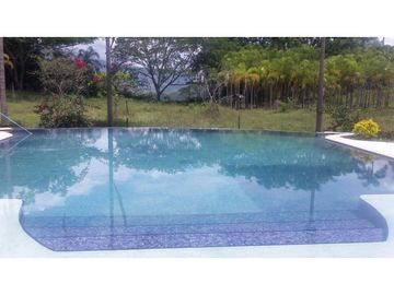 Finca para la venta o alquiler en Altos de Peñalisa