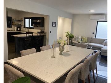 Casa en Venta en Colinas de San Jerónimo en Privada en Monterrey