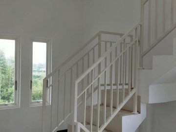 Rumah Villa Singgah Investasi SHM di Antara Kota Batu dan Kota Malang