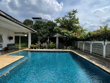 DIJUAL RUMAH di Jl KEMANG UTARA, JAKSEL