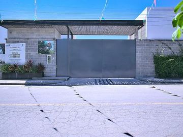 Venta de casa nueva de 3 recámaras, 153 m2, alberca en condominio,  Xochitepec, Mor.