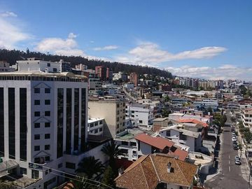 Venta lindo departamento 3 dormitorios, Conjunto Privado, El Batán