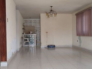 Casa en Venta en Garcia Gineres de 5 Recamaras