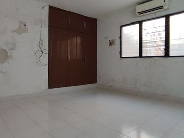 Casa en Venta en Garcia Gineres de 5 Recamaras