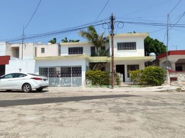 Casa en Venta en Garcia Gineres de 5 Recamaras
