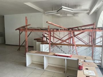 Dijual Rumah hitung tanah Graha Family , Surabaya Barat