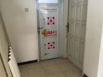 Dijual Rumah hitung tanah Graha Family , Surabaya Barat
