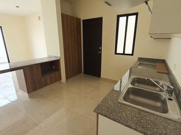 CASA EN TIXCACAL AL PONIENTE DE MÉRIDA, YUCATÁN