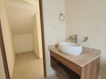 CASA EN TIXCACAL AL PONIENTE DE MÉRIDA, YUCATÁN