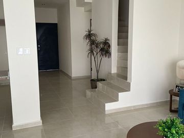 CASA EN TIXCACAL AL PONIENTE DE MÉRIDA, YUCATÁN