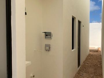 CASA EN TIXCACAL AL PONIENTE DE MÉRIDA, YUCATÁN