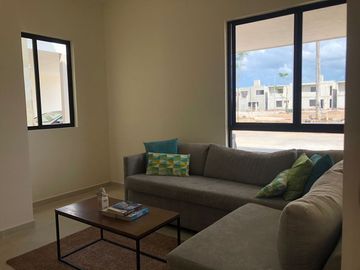 CASA EN TIXCACAL AL PONIENTE DE MÉRIDA, YUCATÁN