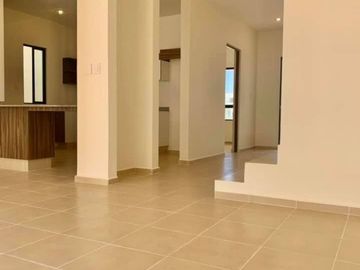 CASA EN TIXCACAL AL PONIENTE DE MÉRIDA, YUCATÁN