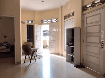 Rumah Nyaman Hook Depan Taman Dijual Di Pondok Pucung