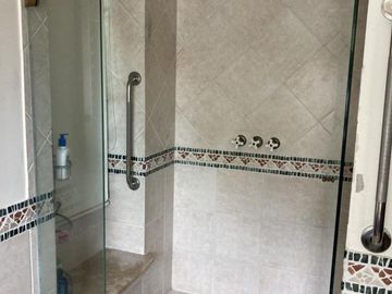 casa en arriendo/venta en riomar. Cod V100536
