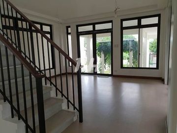 Modern House and Lot in East Fairview For Sale near Regalado Ave PH1136