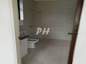 Modern House and Lot in East Fairview For Sale near Regalado Ave PH1136