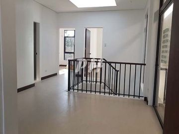 Modern House and Lot in East Fairview For Sale near Regalado Ave PH1136