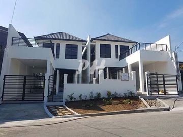 Modern House and Lot in East Fairview For Sale near Regalado Ave PH1136