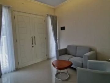 Rumah minimalis 2 lantai Araya Surabaya