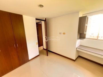 apartamento en arriendo en el poblado. Cod A777315