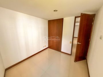apartamento en arriendo en el poblado. Cod A777315