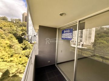 apartamento en arriendo en el poblado. Cod A777315