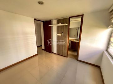 apartamento en arriendo en el poblado. Cod A777315
