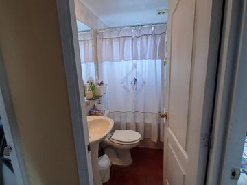 Casa en venta de 4 dorm.2 Baños Estac.Piscina. en La Florida