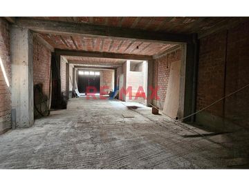 Ubicación privilegiada: Calle 13 Mz. P Lote 61, Sector A – Urb. San Antonio, Carapongo, Lurigancho Chosica

Descubre esta propiedad con una proyecci