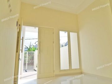 Rumah Baru 2 Lantai Luas 169 di Sulfat Agung kota Malang