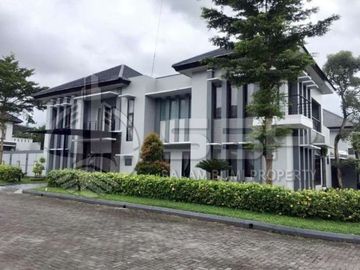 Rumah Dijual Jogja Mewah dlm Perum jl Palagan km 8,10mnt UGM