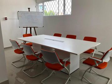 VENDO O RENTO CASA IDEAL PARA EMPRESAS SECTOR  BARRIO JIPIJAPA