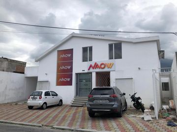 VENDO O RENTO CASA IDEAL PARA EMPRESAS SECTOR  BARRIO JIPIJAPA