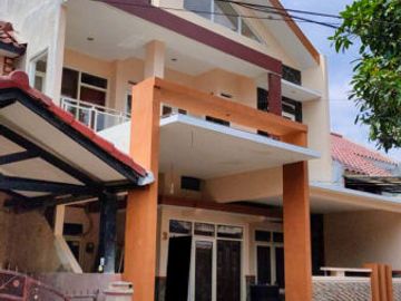 Rumah Baru 2,5 Lantai Luas 120 di Sulfat Raya kota Malang