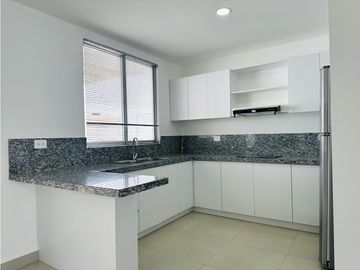 CASAS EN URB CRISTAL AZUL