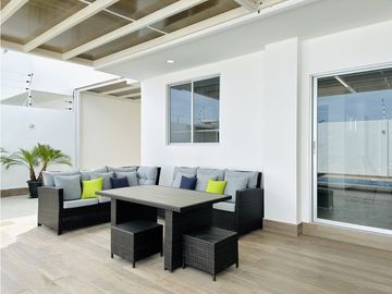 CASAS EN URB CRISTAL AZUL